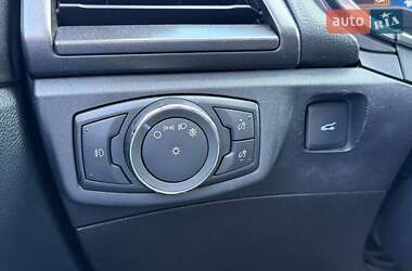 Седан Ford Fusion 2017 в 