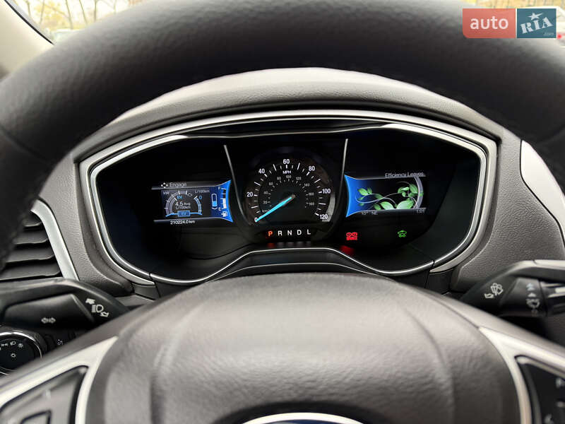 Седан Ford Fusion 2013 в Сумах