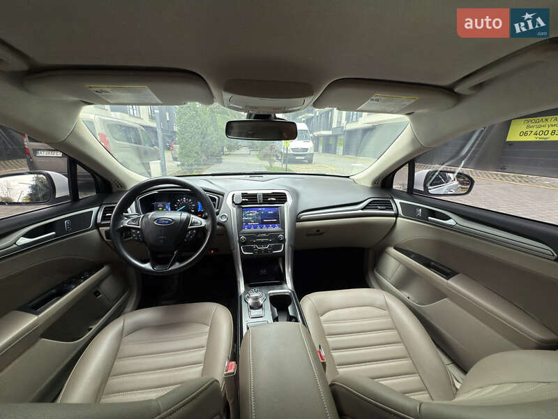 Седан Ford Fusion 2019 в Івано-Франківську