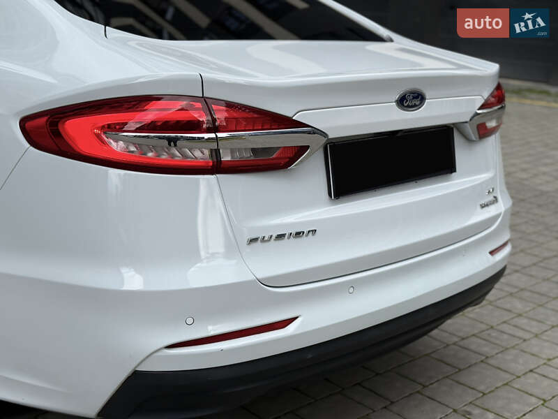 Седан Ford Fusion 2019 в Івано-Франківську