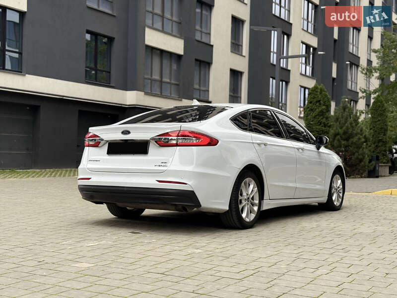 Седан Ford Fusion 2019 в Івано-Франківську