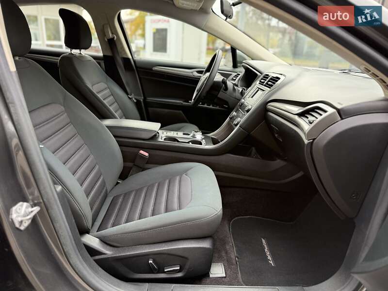 Седан Ford Fusion 2017 в Києві
