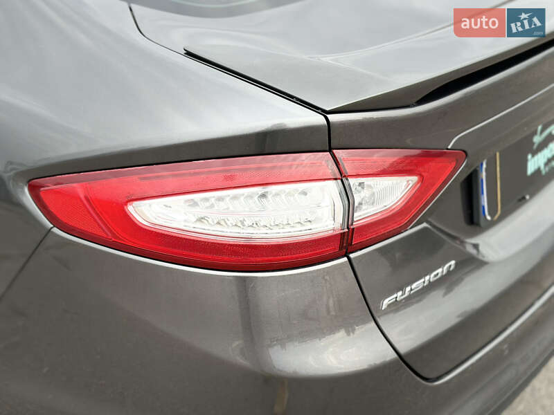 Седан Ford Fusion 2015 в Харкові