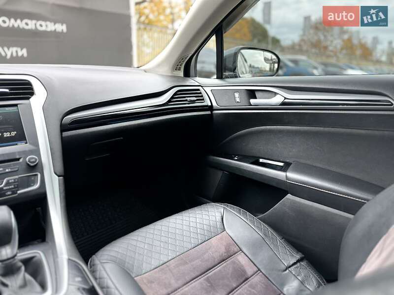 Седан Ford Fusion 2015 в Харкові