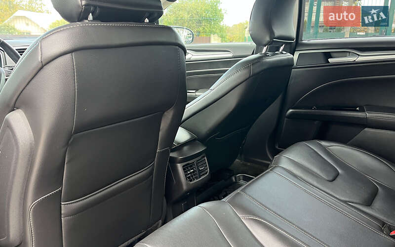 Седан Ford Fusion 2015 в Коломые