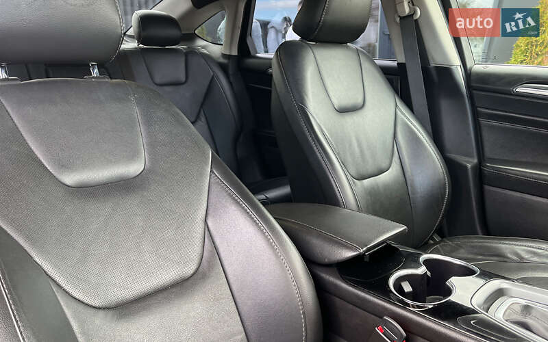 Седан Ford Fusion 2015 в Коломые