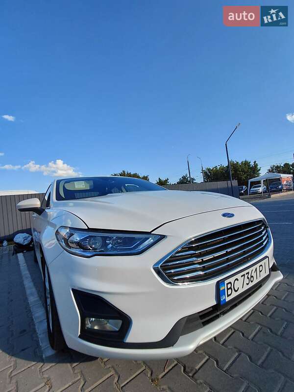 Седан Ford Fusion 2019 в Одесі
