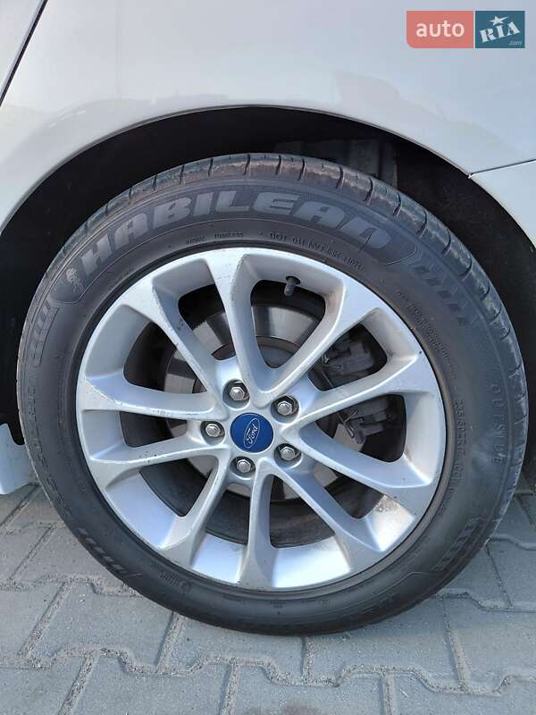Седан Ford Fusion 2019 в Одесі