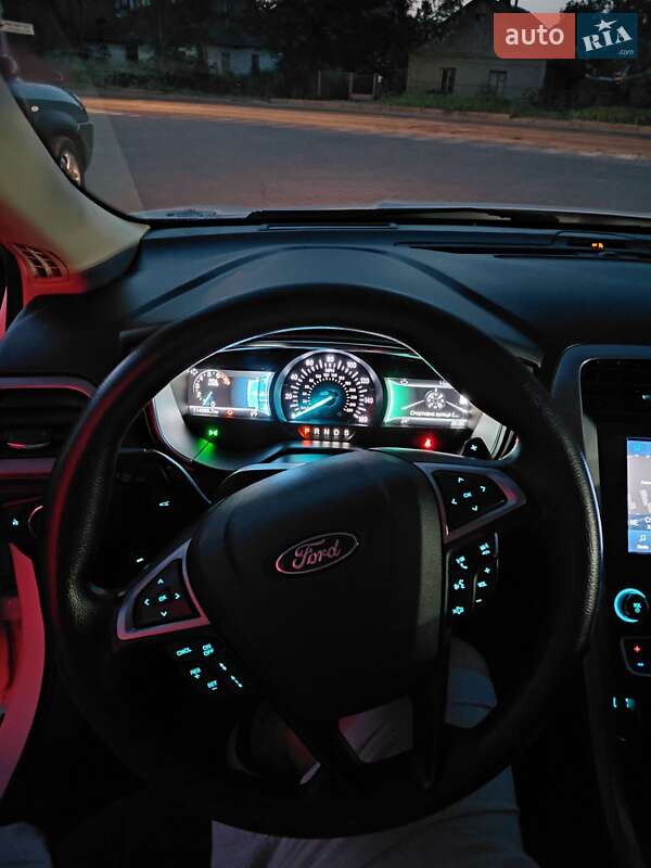 Седан Ford Fusion 2019 в Одесі