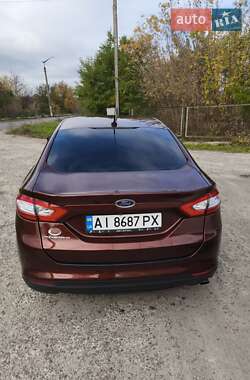 Седан Ford Fusion 2015 в 