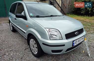 Хэтчбек Ford Fusion 2003 в 