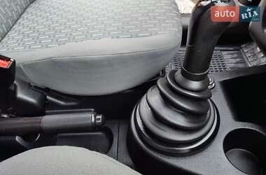Хэтчбек Ford Fusion 2003 в 