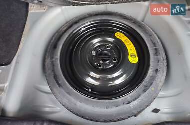 Хэтчбек Ford Fusion 2003 в 