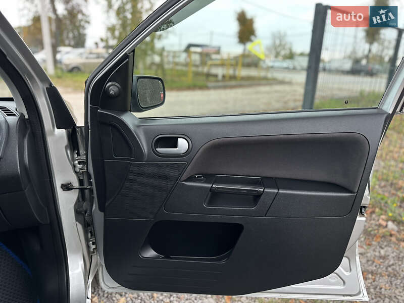 Хетчбек Ford Fusion 2007 в Вінниці