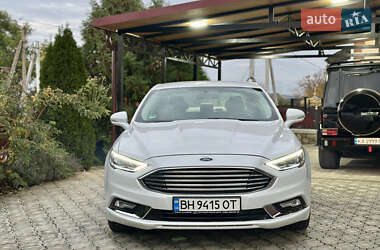 Седан Ford Fusion 2016 в 