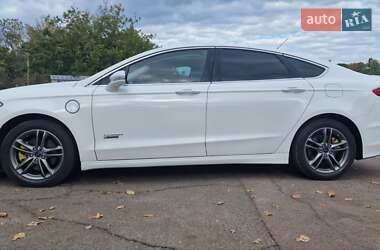 Седан Ford Fusion 2015 в Одессе
