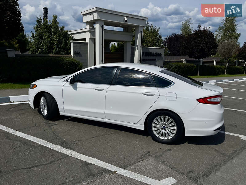 Седан Ford Fusion 2014 в Харкові