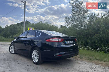 Седан Ford Fusion 2016 в  фото 7 Седан Ford Fusion 2016 в