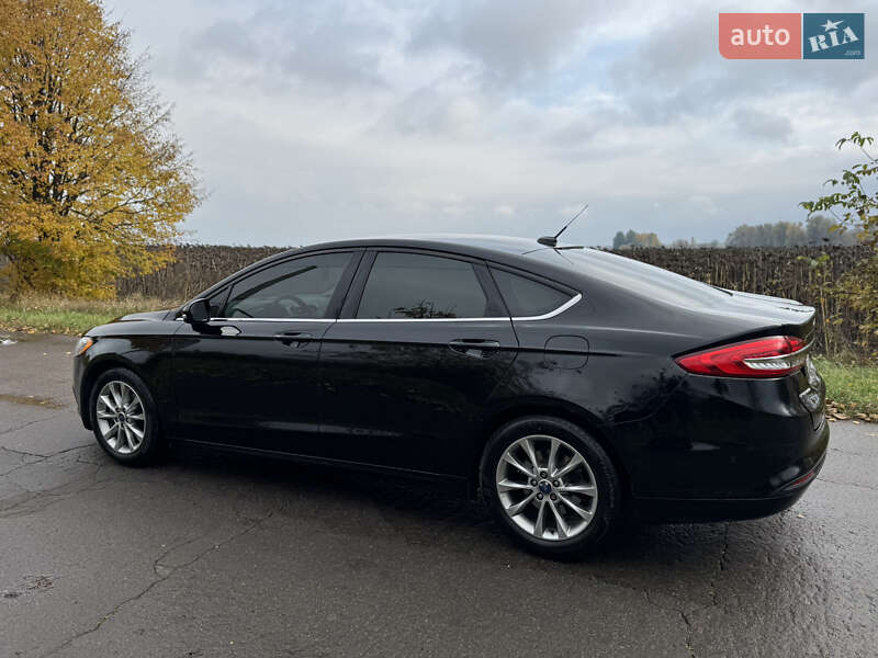 Седан Ford Fusion 2017 в Попільні