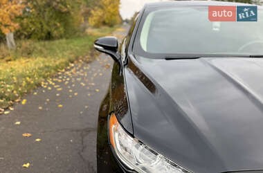 Седан Ford Fusion 2017 в 