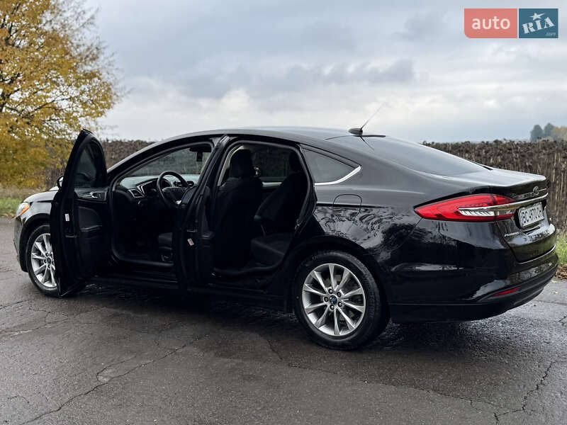 Седан Ford Fusion 2017 в Попільні