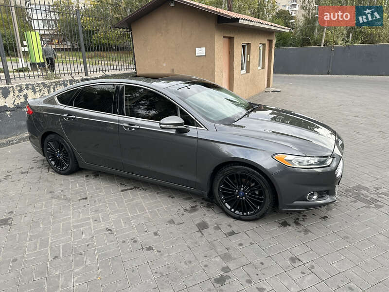 Седан Ford Fusion 2015 в Запоріжжі