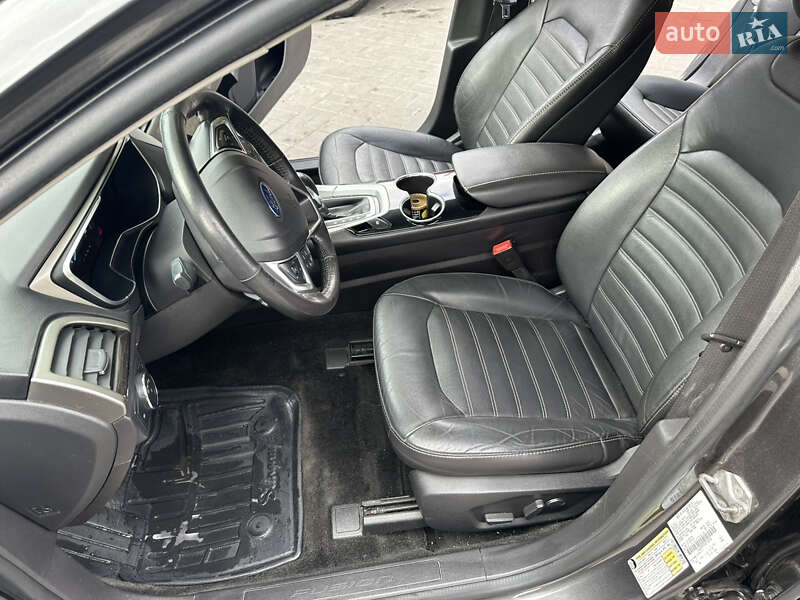 Седан Ford Fusion 2015 в Запоріжжі