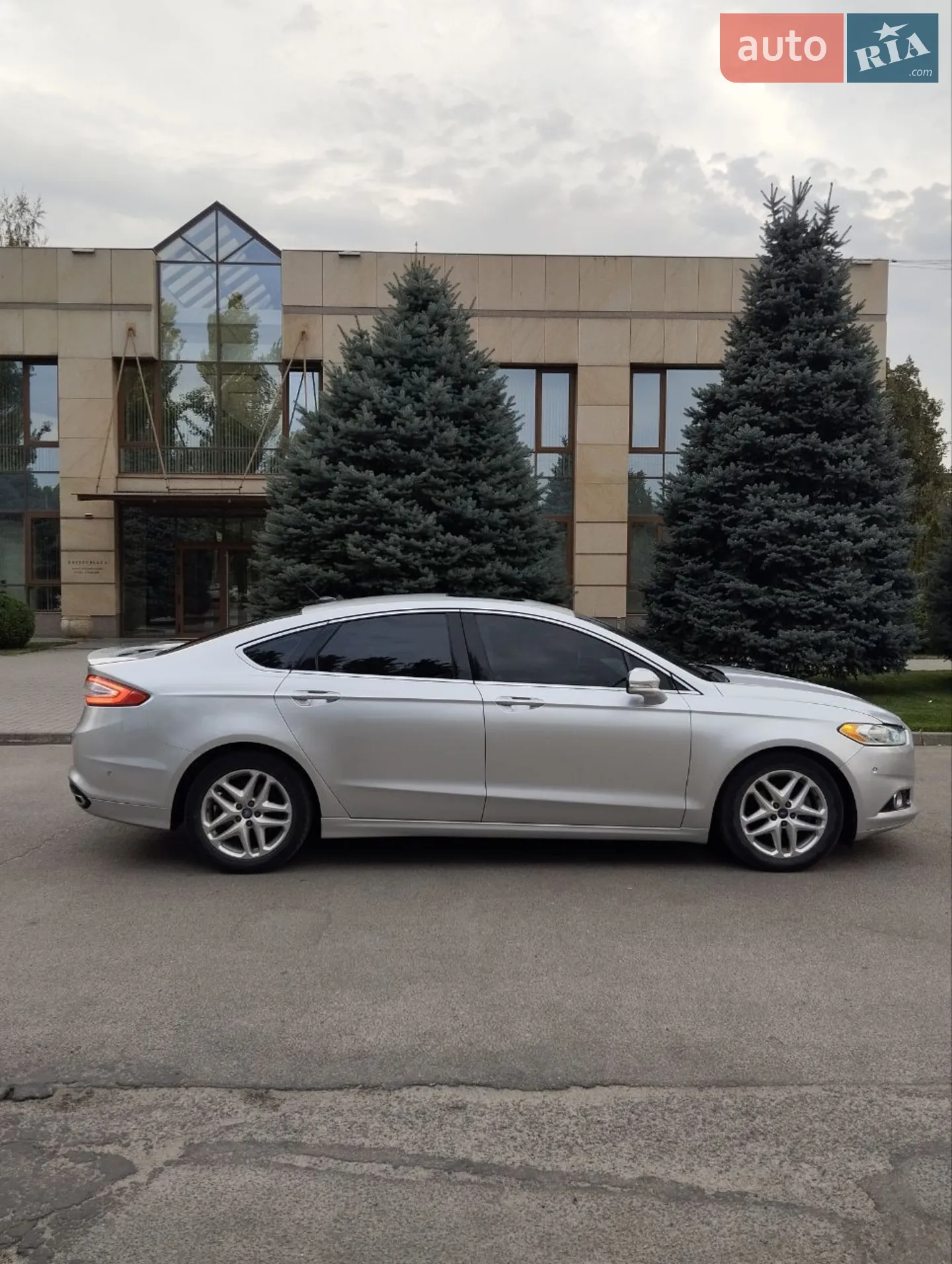 2013 Ford Fusion - мініатюра 2