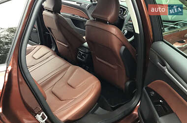 Седан Ford Fusion 2015 в 