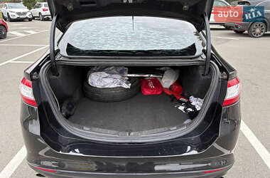 Седан Ford Fusion 2012 в 