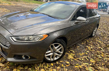 Седан Ford Fusion 2013 в Львові