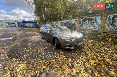 Седан Ford Fusion 2013 в 
