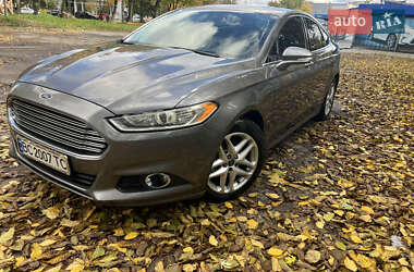 Седан Ford Fusion 2013 в Львові