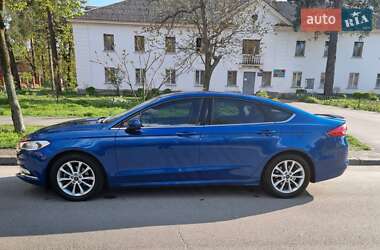Седан Ford Fusion 2016 в 
