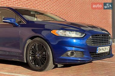 Седан Ford Fusion 2014 в 
