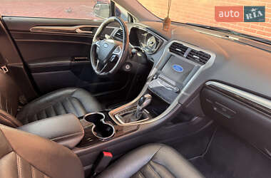 Седан Ford Fusion 2014 в 