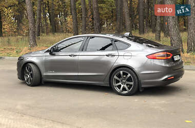Седан Ford Fusion 2013 в  фото 16 Седан Ford Fusion 2013 в