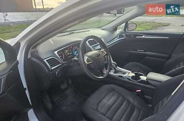 Седан Ford Fusion 2013 в Умани