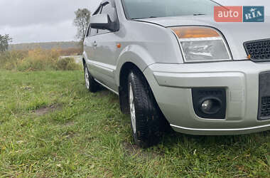 Хетчбек Ford Fusion 2011 в 