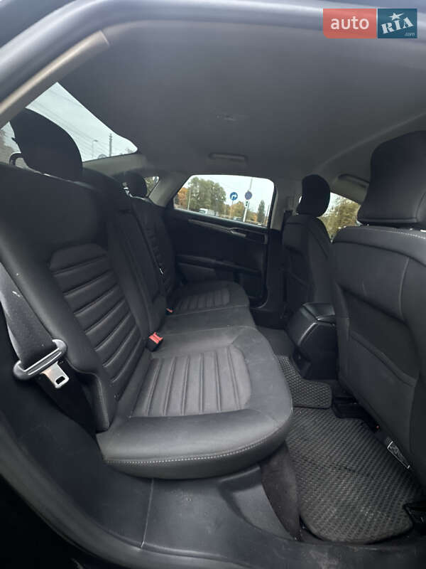 Седан Ford Fusion 2017 в Львові
