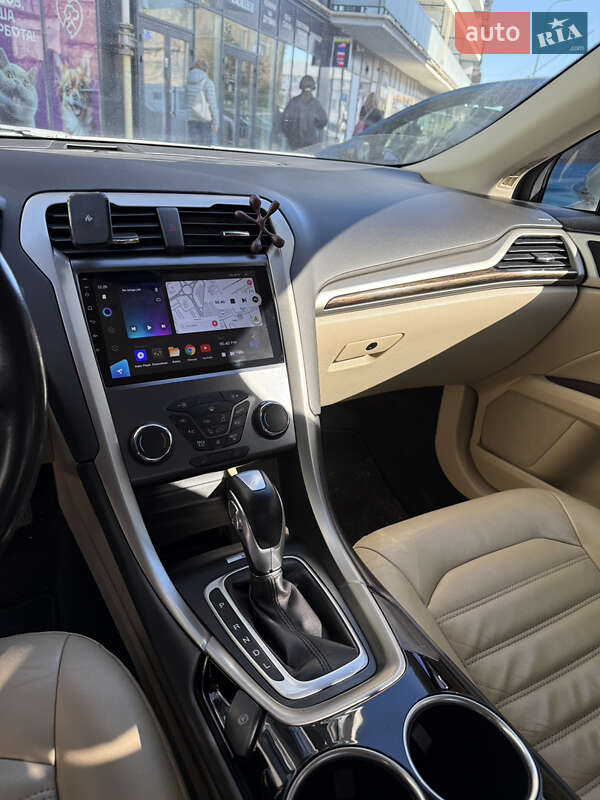 Седан Ford Fusion 2013 в Львові