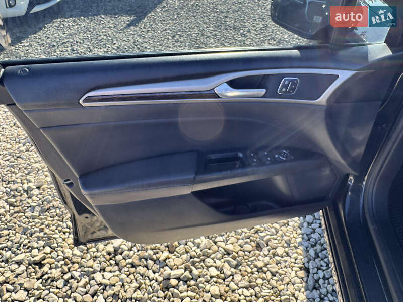 Седан Ford Fusion 2015 в Ивано-Франковске