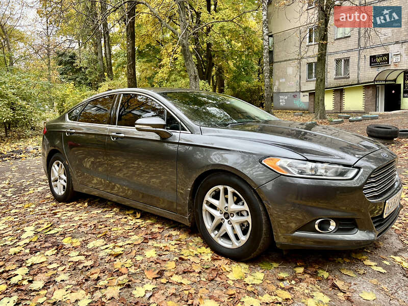 Седан Ford Fusion 2015 в Киеве