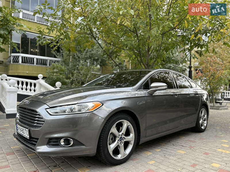 Седан Ford Fusion 2013 в Одесі