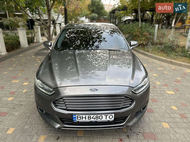 Седан Ford Fusion 2013 в Одесі