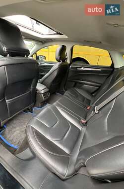 Седан Ford Fusion 2014 в 