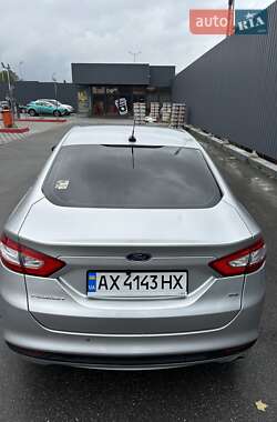 Седан Ford Fusion 2013 в 