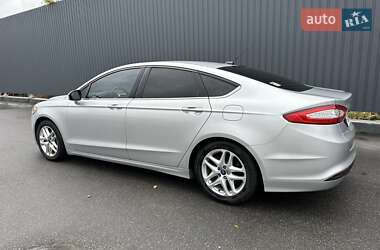 Седан Ford Fusion 2013 в 