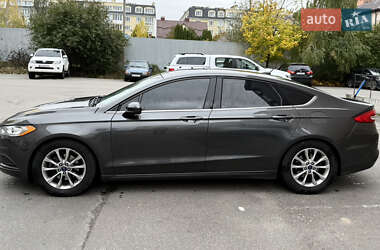 Седан Ford Fusion 2016 в 