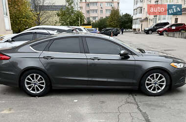 Седан Ford Fusion 2016 в 